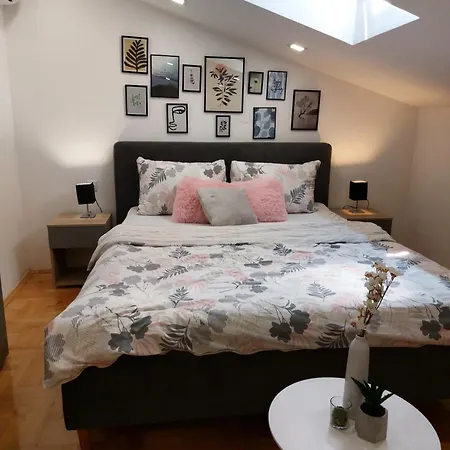 Heart Of The 아파트 Ni