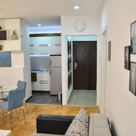 Heart Of The 아파트 Ni